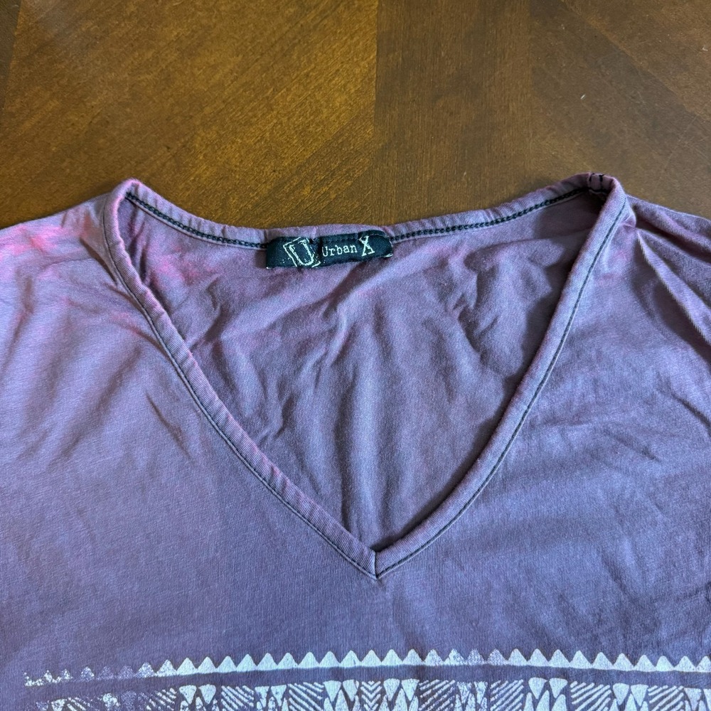 Urban X Boho Elephant Graphic Tee Women's V-Neck Top Made in USA PINK Purple L - Picture 2 of 10